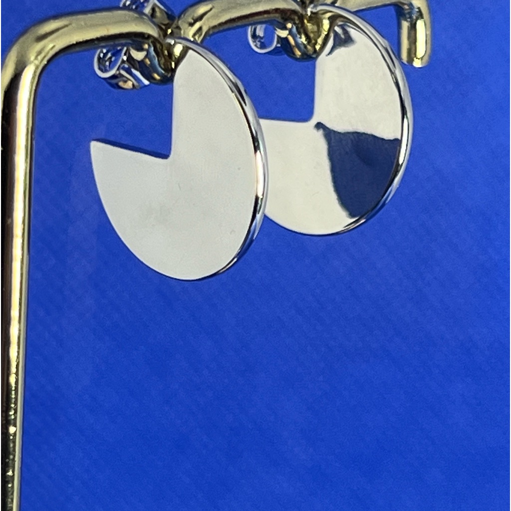 18 K Wg Disc Earrings